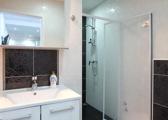 Luwiana ゲストハウス 3*